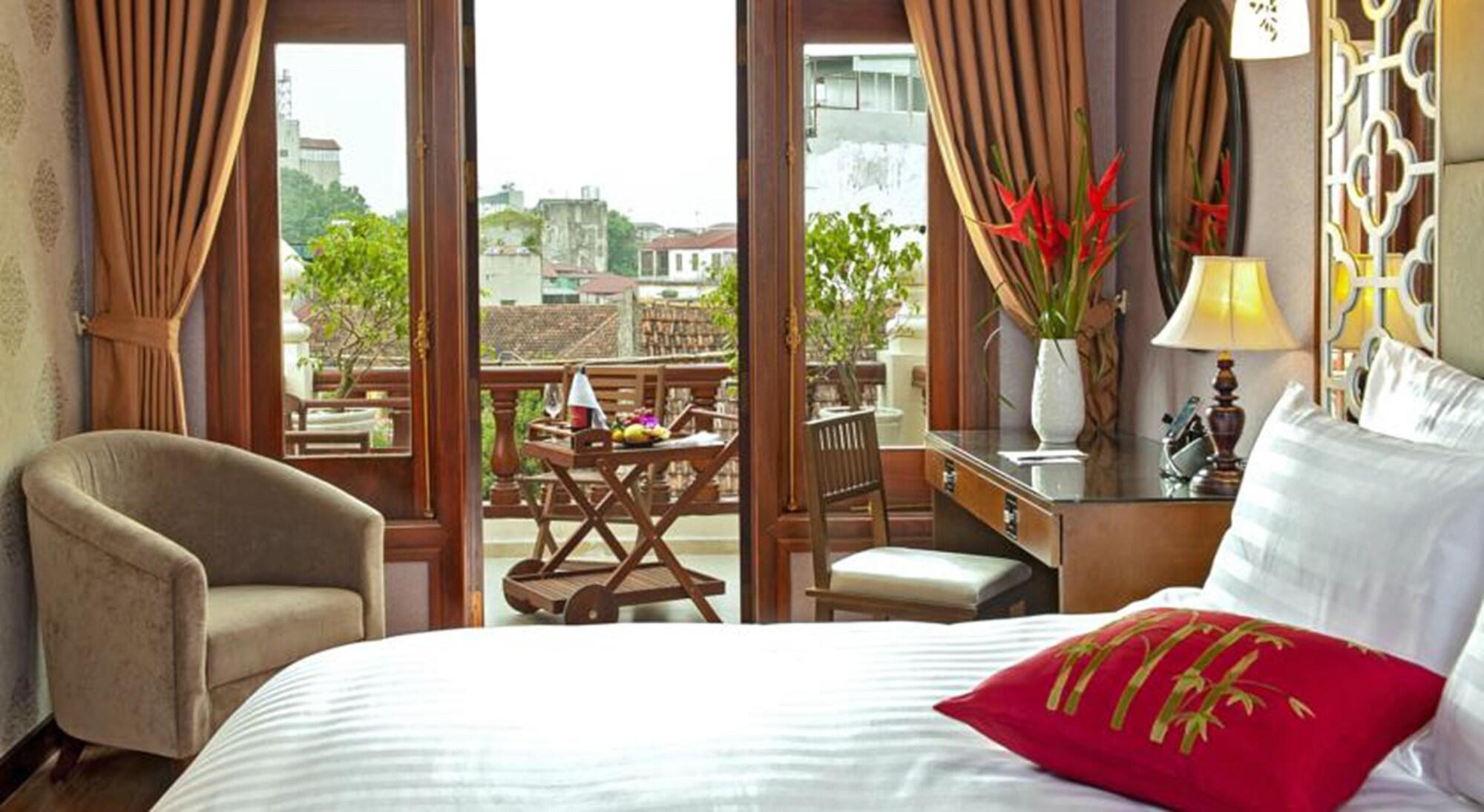 Classy Holiday Hotel & Spa Hanoi Bagian luar foto