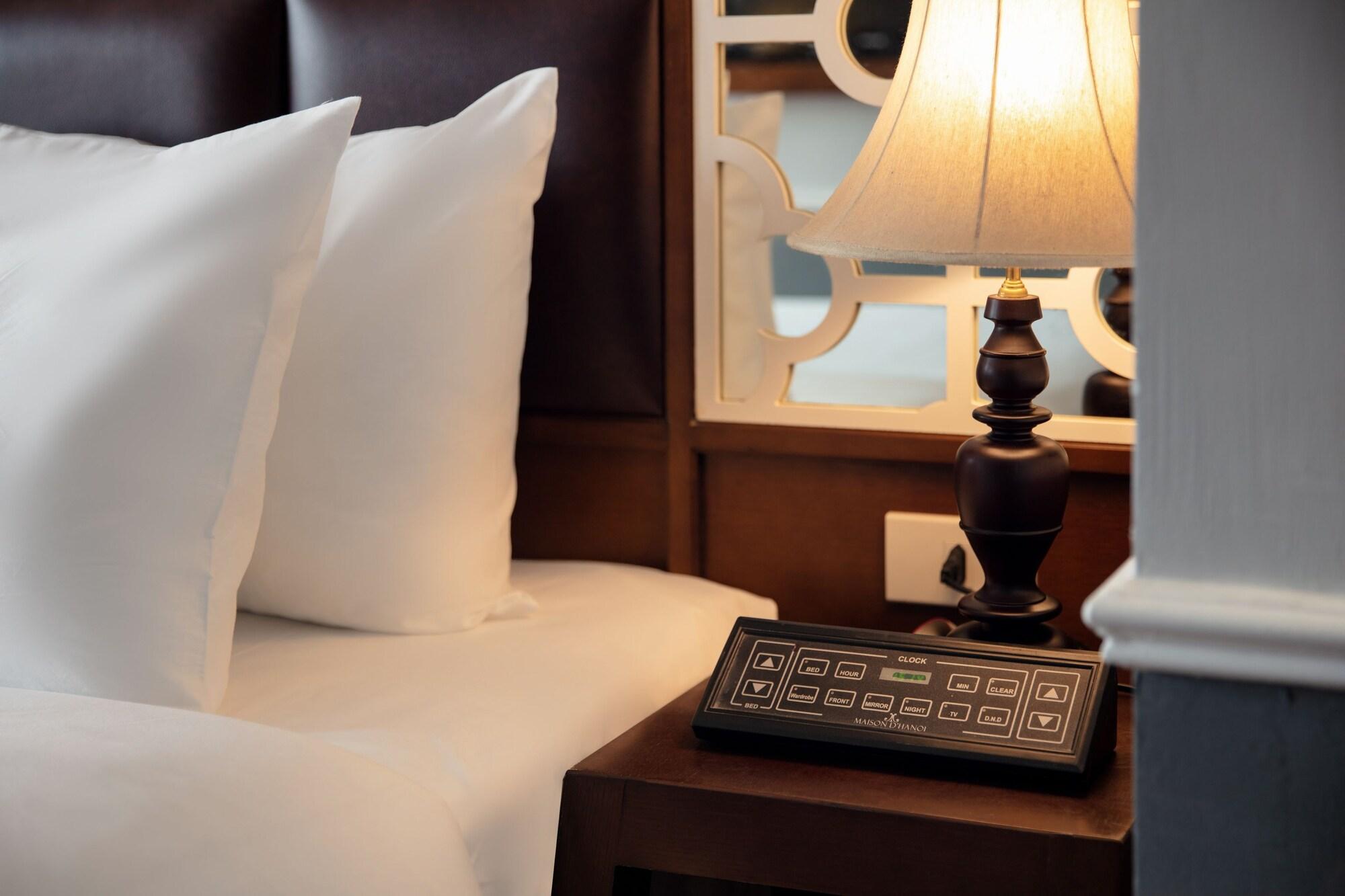 Classy Holiday Hotel & Spa Hanoi Bagian luar foto