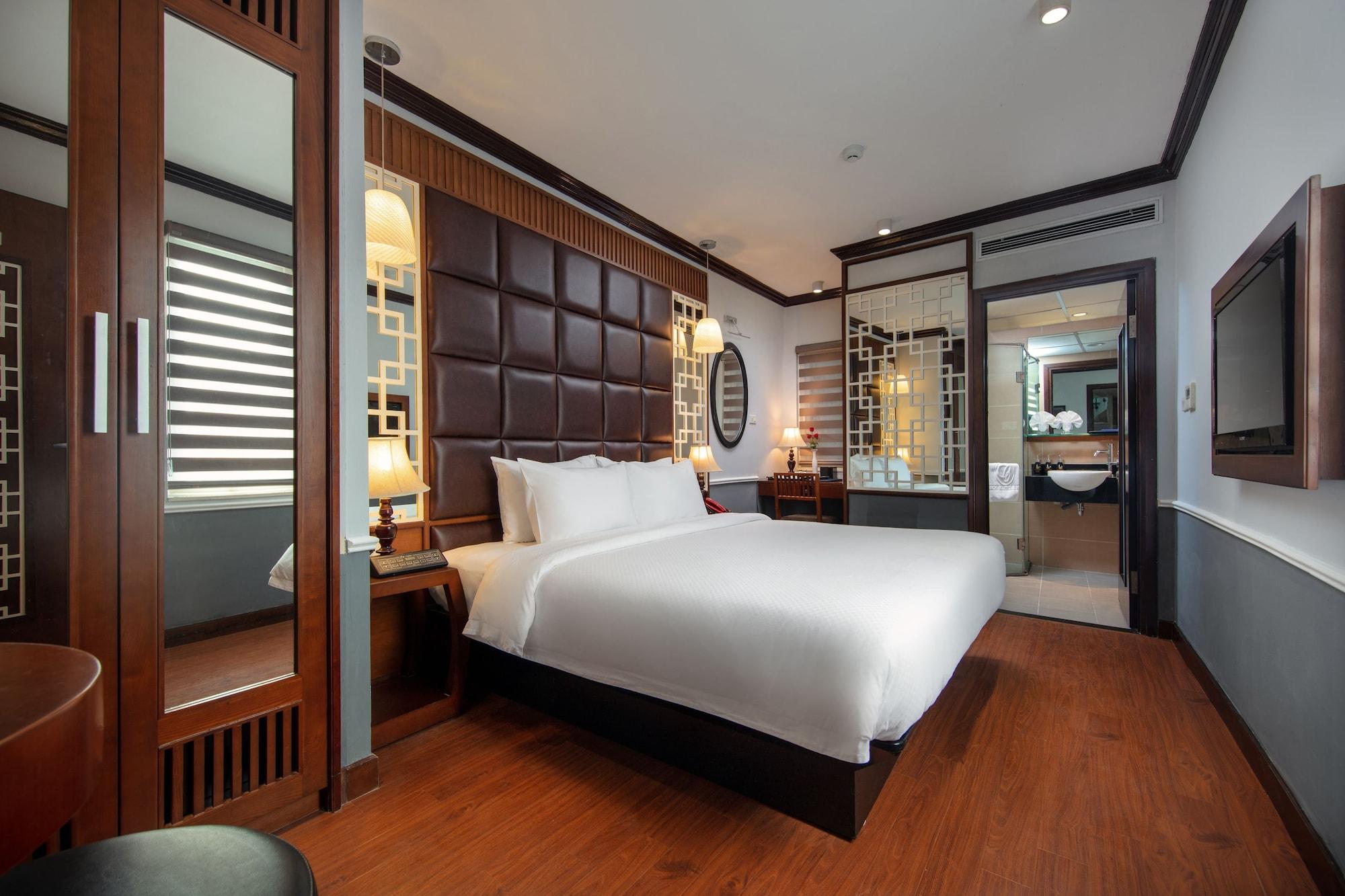 Classy Holiday Hotel & Spa Hanoi Bagian luar foto