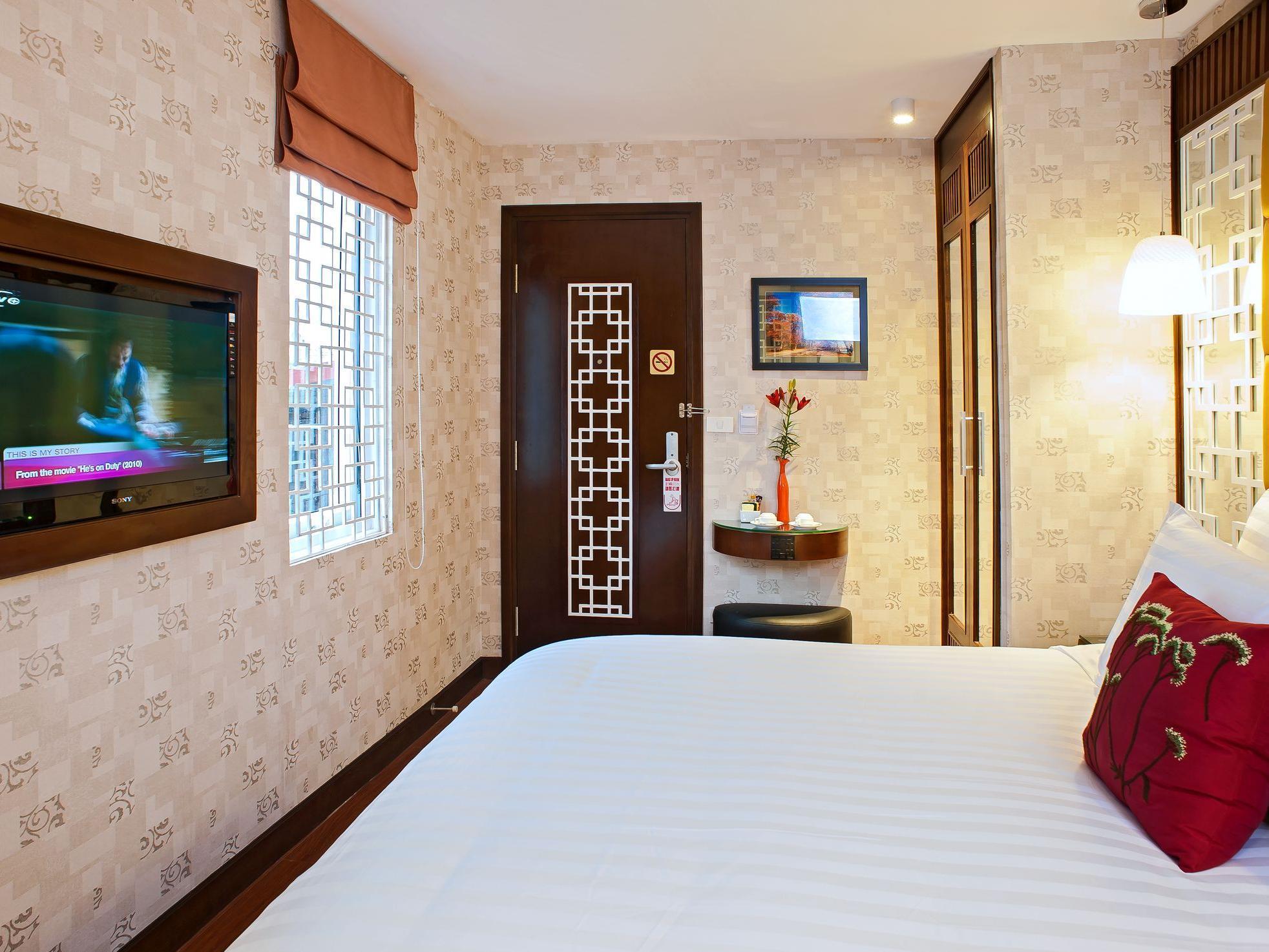 Classy Holiday Hotel & Spa Hanoi Bagian luar foto