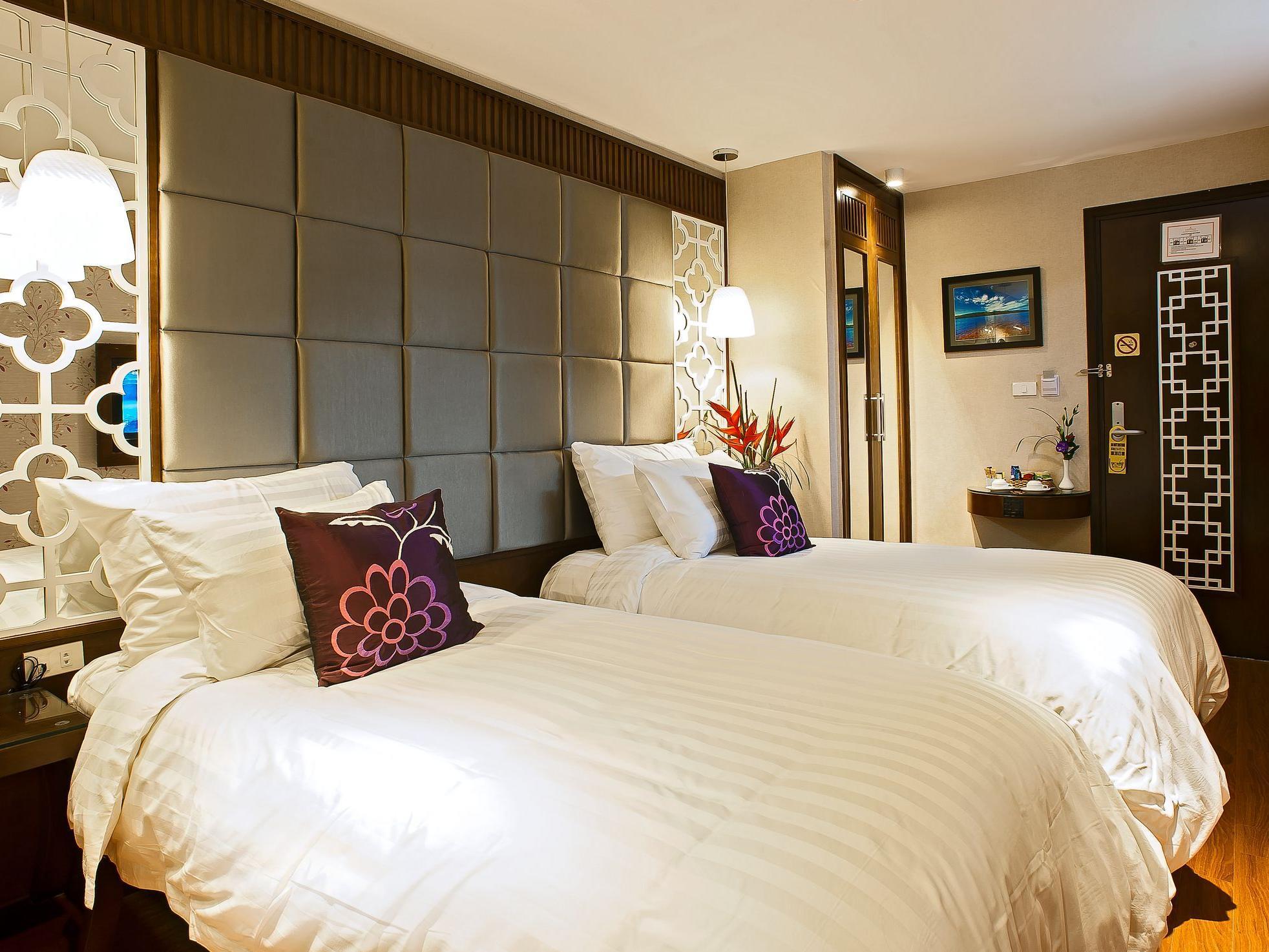 Classy Holiday Hotel & Spa Hanoi Bagian luar foto