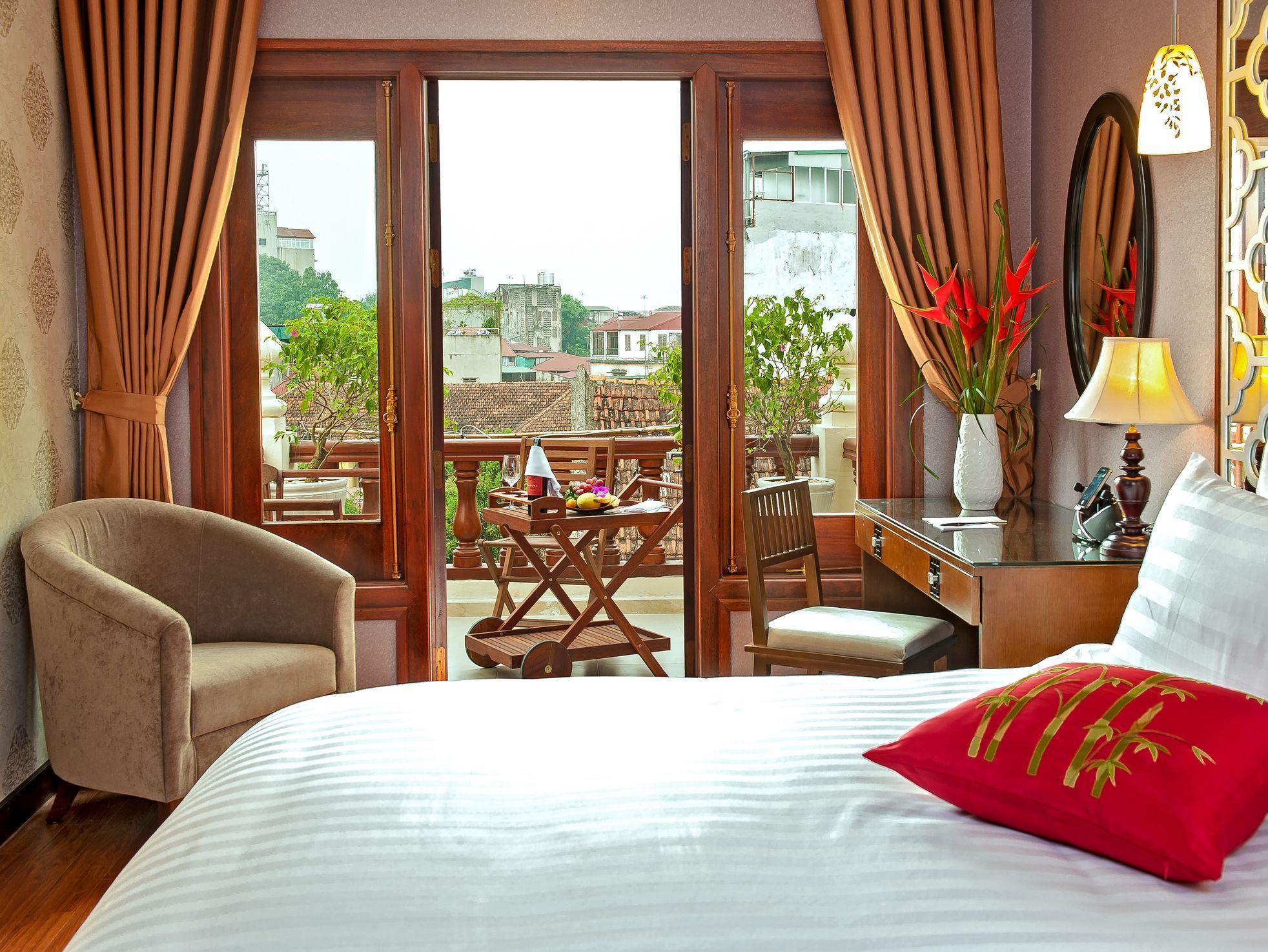 Classy Holiday Hotel & Spa Hanoi Bagian luar foto