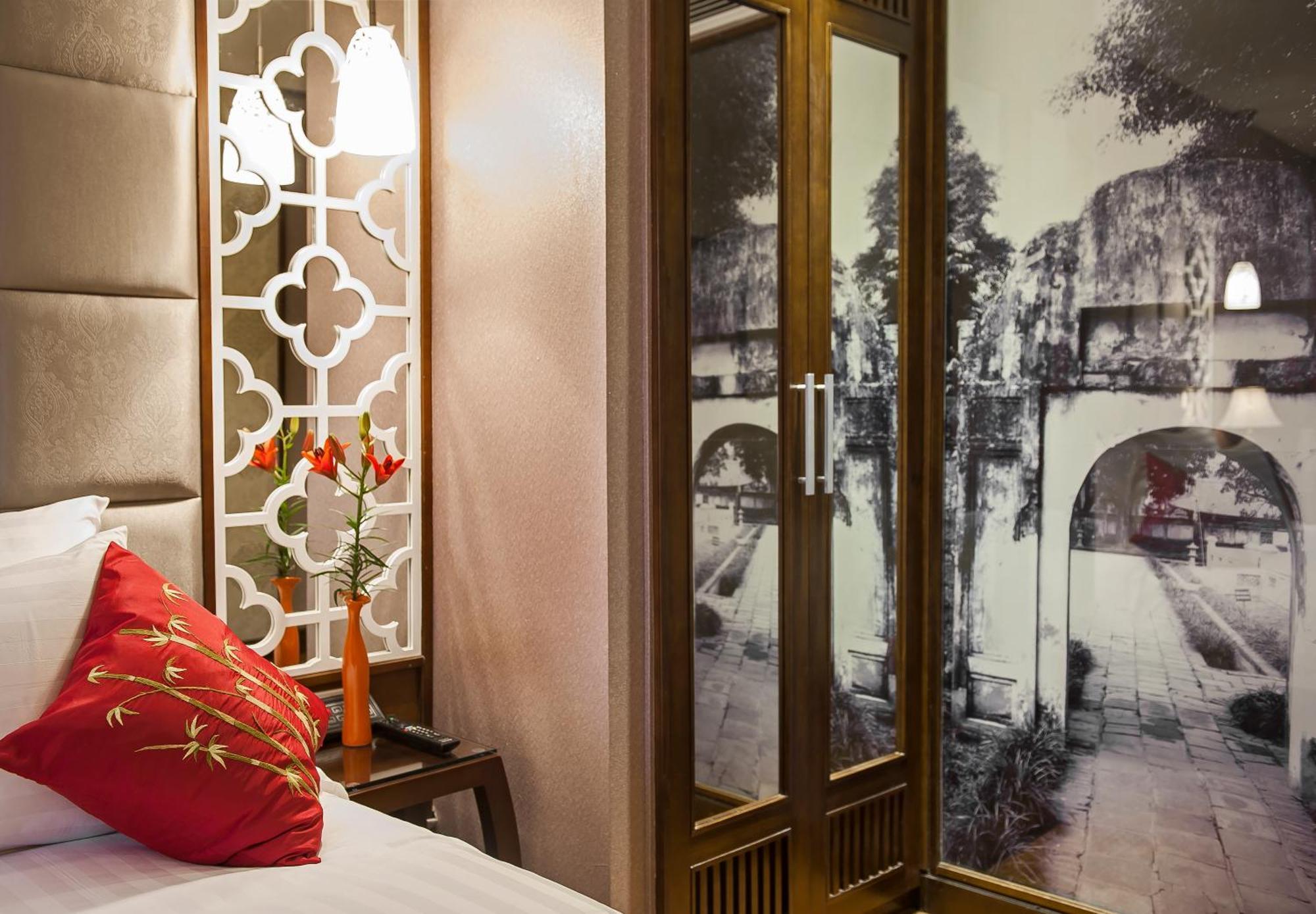 Classy Holiday Hotel & Spa Hanoi Bagian luar foto