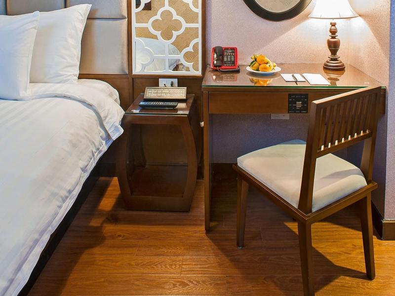 Classy Holiday Hotel & Spa Hanoi Bagian luar foto