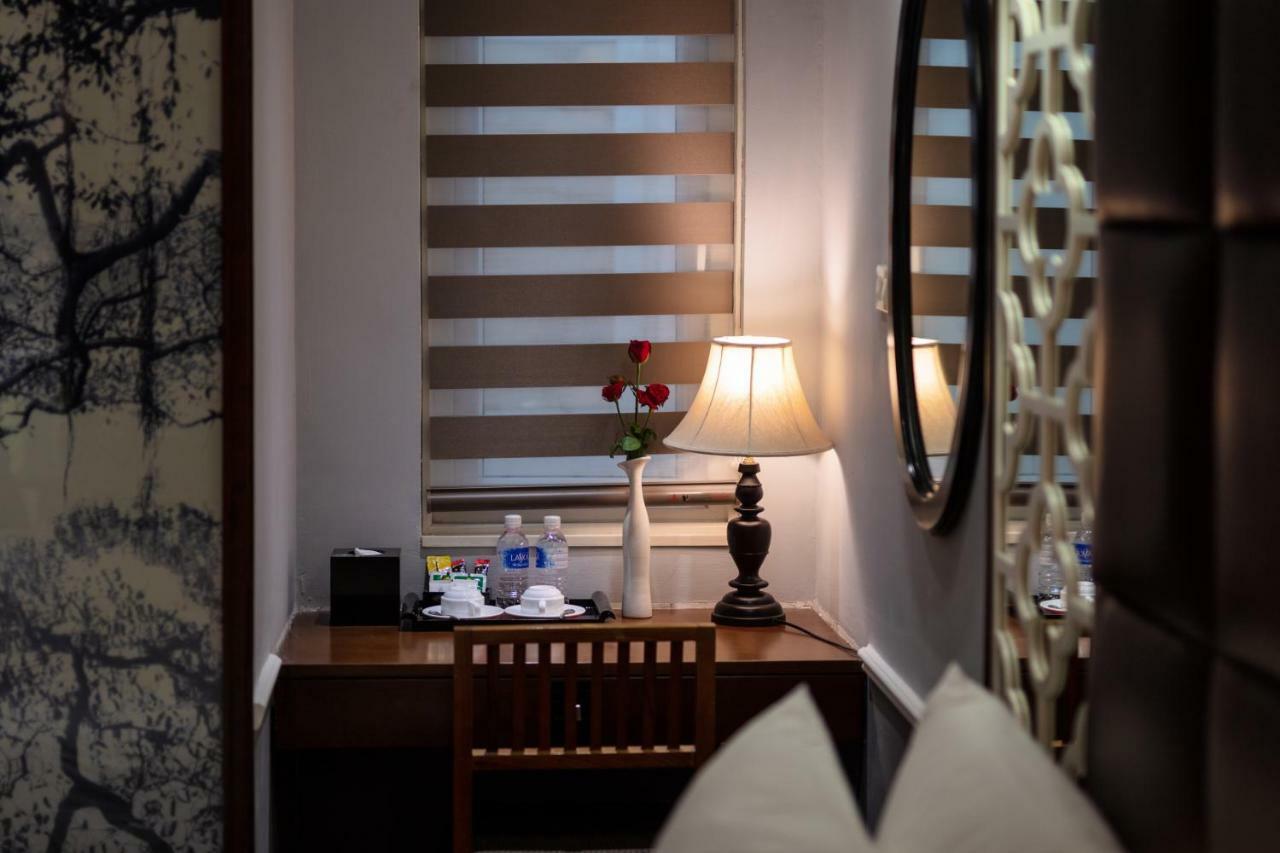 Classy Holiday Hotel & Spa Hanoi Bagian luar foto