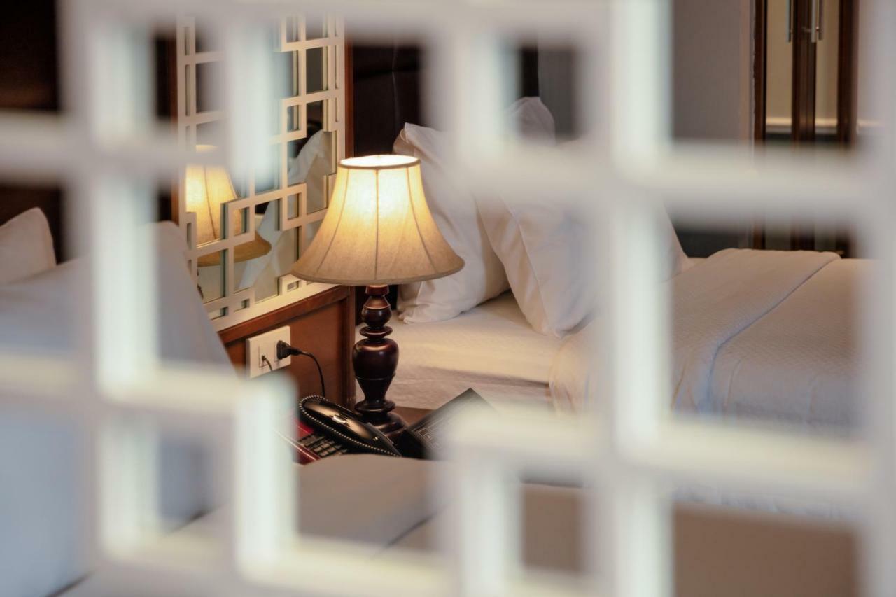 Classy Holiday Hotel & Spa Hanoi Bagian luar foto
